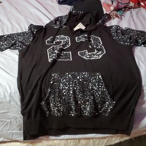 Black and white sweater shirt